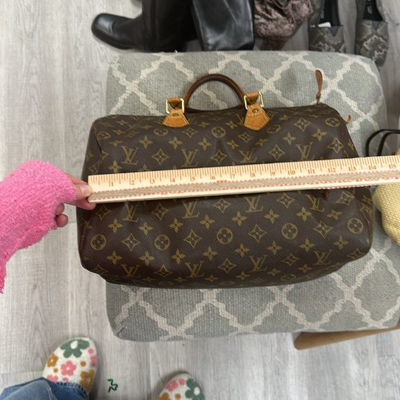 Louis Vuitton Speedy 35 Monogram - Picture 15 of 16